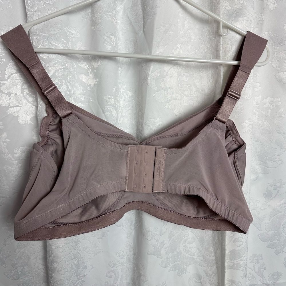 Glamorise MagicLift Seamless Support T-Shirt Bra - Picture 2 of 3